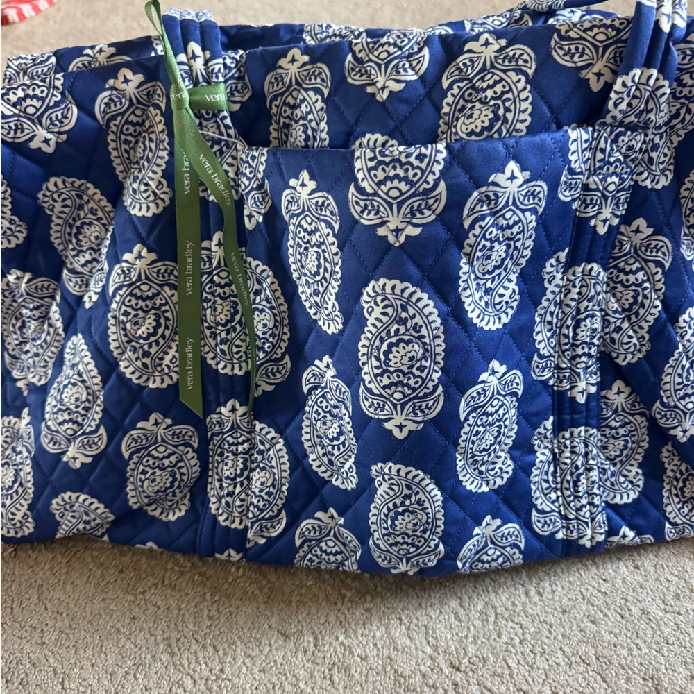 NEW with tags Vera Bradley -Large Original Duffel
